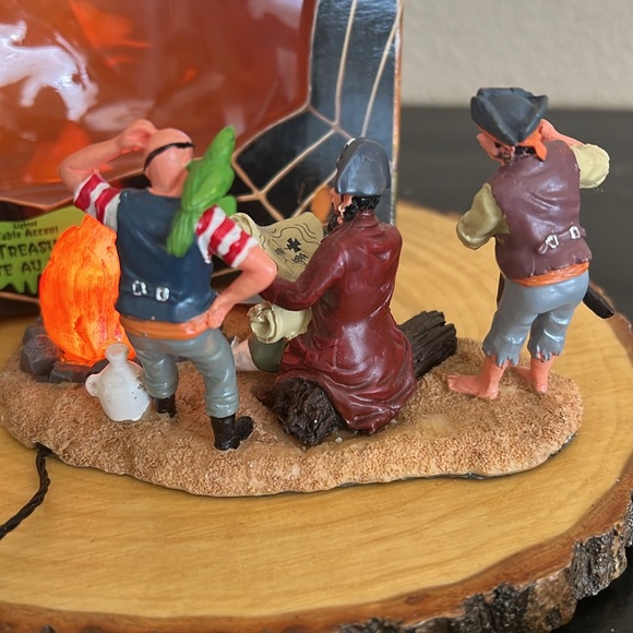EUC Lemax Spookytown Halloween Pirates Treasure Map Trouble...